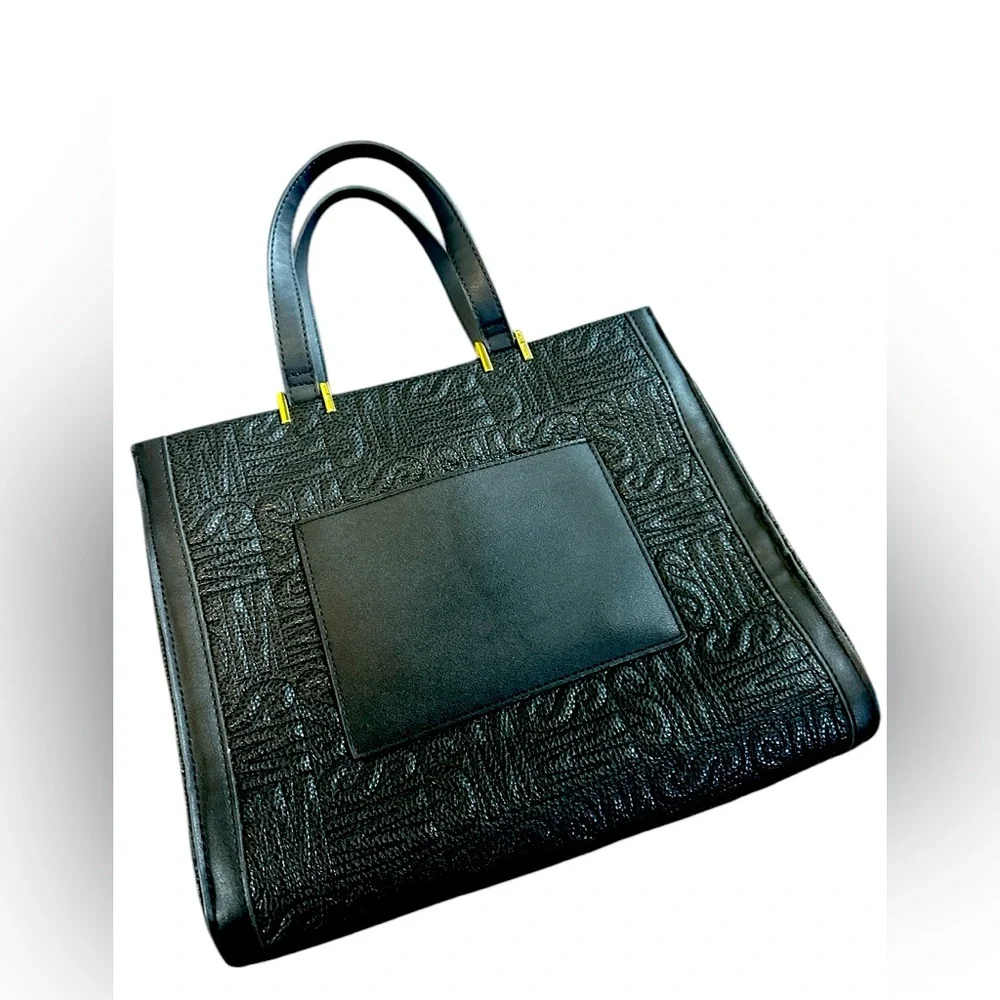 Steve Madden Purse,  Embossed SM all over print, black, gold hardware - Picture 6 of 8